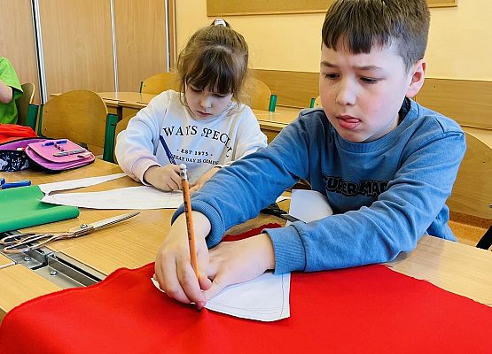 Pluszaki złotych rączek grafika