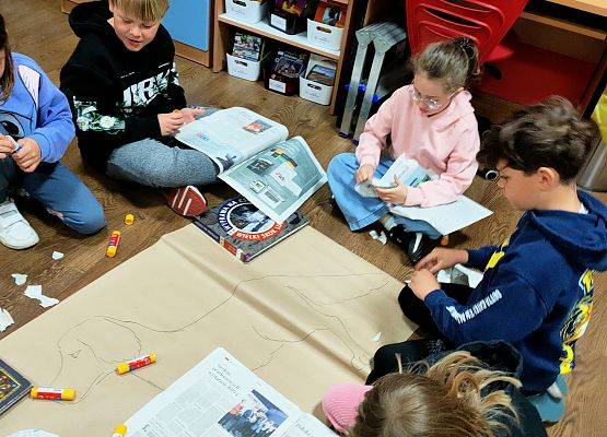 Klasa 2 z wizytą w bibliotece grafika