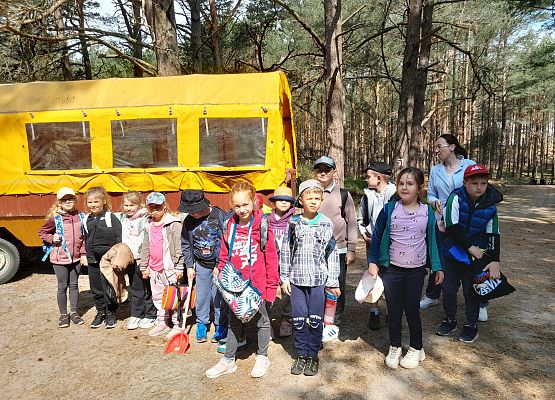 Uczniowie klas I - III świętowali Dzień Dziecka w Słajszewie - fotorelacja grafika