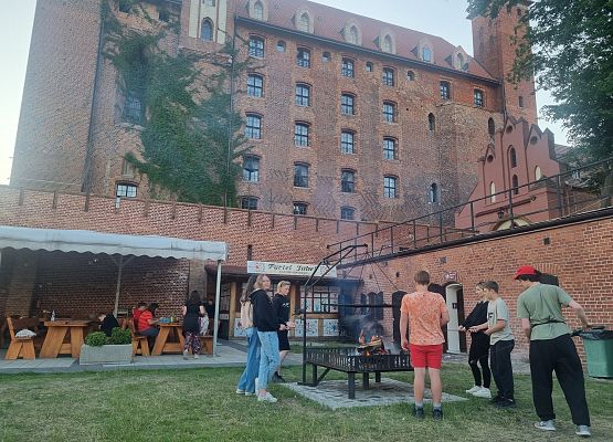 Wycieczka klas 6 - Gniew grafika