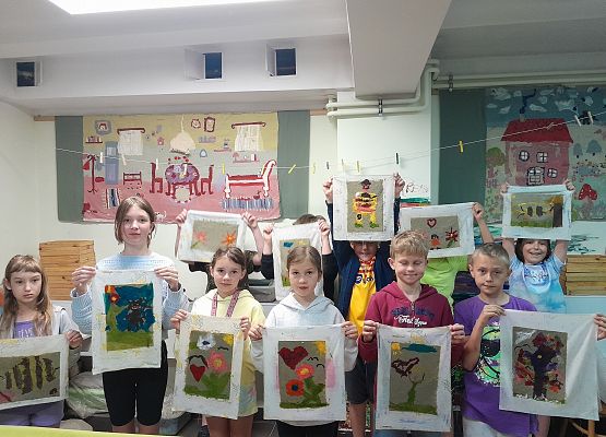 Warsztaty klas trzecich "Papier czerpany" grafika