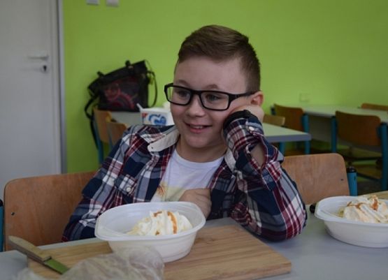 Grafika #6: BANANA SPLIT grafika