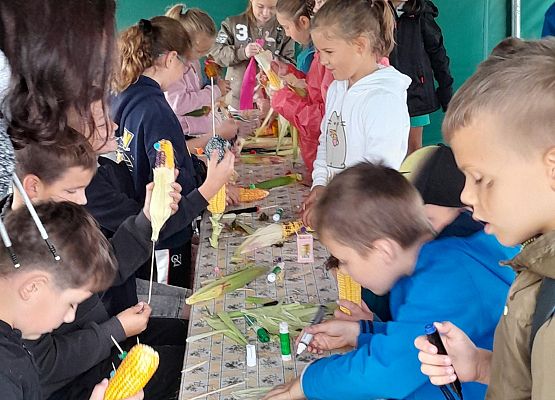 Wycieczka kaszubska kl.II i III - Charbrowo ,,Farma Alexa" grafika