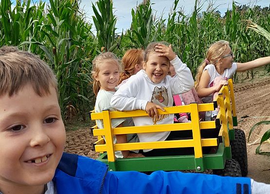 Wycieczka kaszubska kl.II i III - Charbrowo ,,Farma Alexa" grafika