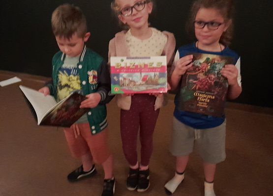 Dzieci z klas I -III wybrały się do kina ,,Fregata" w Lęborku grafika