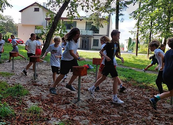 Wychowanie fizyczne na świeżym powietrzu grafika