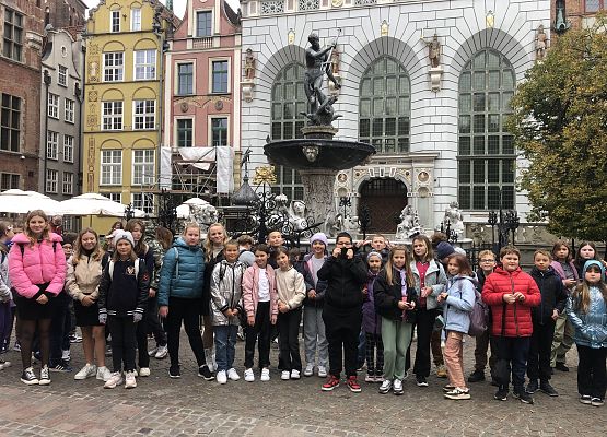 10 października – klasy 4a, 4b, 5a i 6a w teatrze grafika