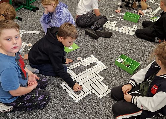 Koło "Kodowanie na dywanie" grafika