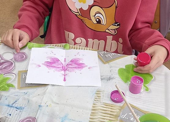 LEKCJA KLEKSOGRAFII W KLASIE IV A grafika