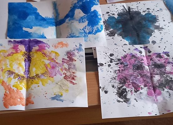 LEKCJA KLEKSOGRAFII W KLASIE IV A grafika