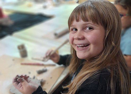 TYDZIEŃ PROFILAKTYCZNY : ,,Zabawy z gliną" - arteterapia grafika
