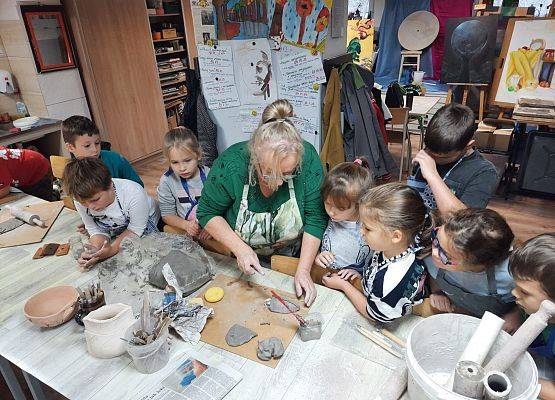 TYDZIEŃ PROFILAKTYCZNY : ,,Zabawy z gliną" - arteterapia grafika