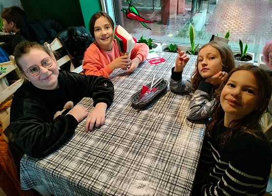 Wyjście klasy trzeciej do pizzerii grafika