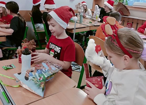 Mikołajki w klasie trzeciej grafika