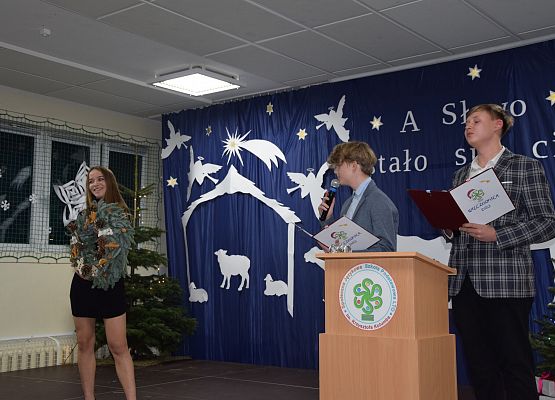 Wieczornica w Społecznej Językowej Szkole Podstawowej LTO w Lęborku grafika