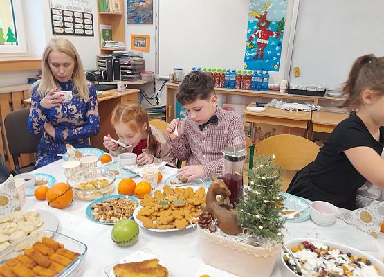 Wigilia w klasie drugiej grafika