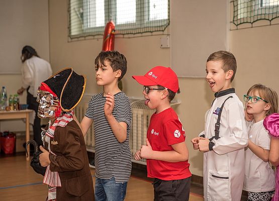 Bal karnawałowy klas I -III grafika