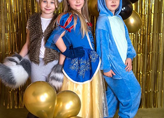 KARNAWAŁOWA SESJA FOTO kl.I -III grafika