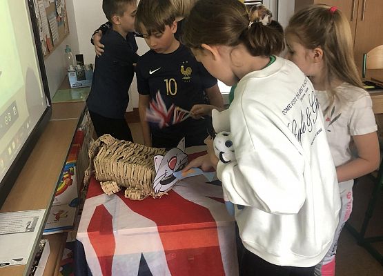 February - Cat's Day with 3rd graders grafika