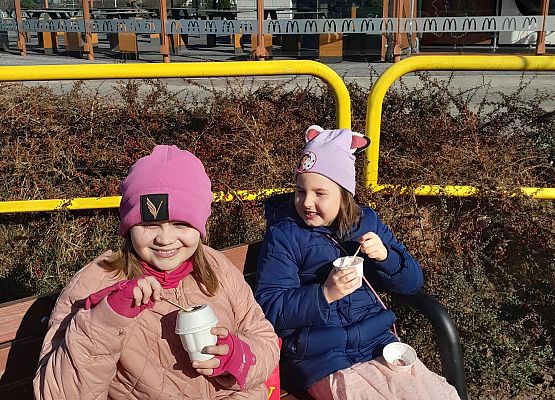 Dzień Kobiet w klasie drugiej grafika