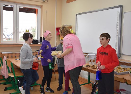 Dzień Kobiet w 4a grafika