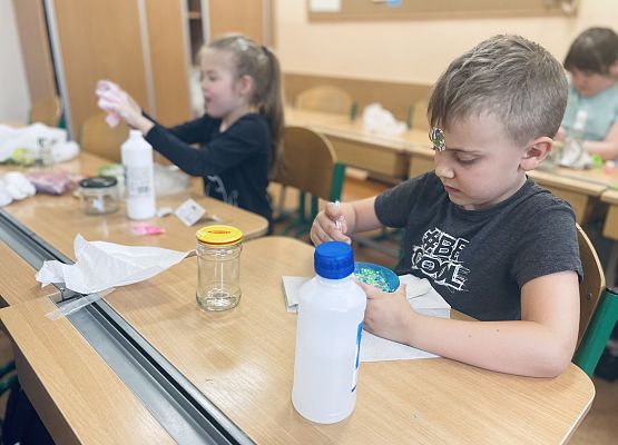 Złote rączki grafika