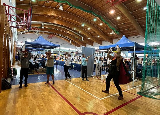 Uczniowie klasy 1 i 4 wzięły udział w Targach Sportowych grafika