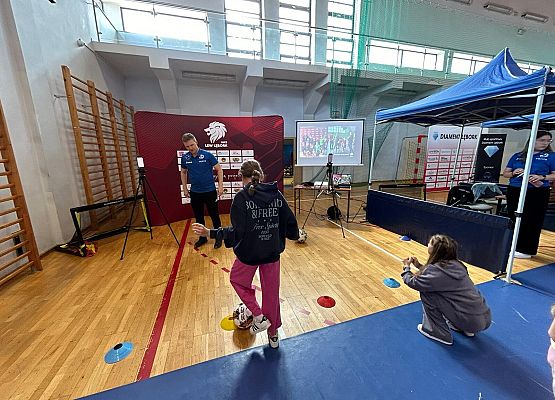 Uczniowie klasy 1 i 4 wzięły udział w Targach Sportowych grafika