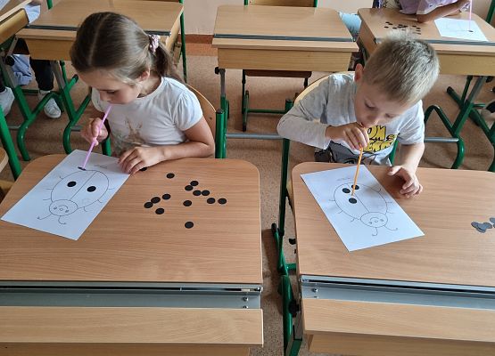 Międzynarodowy Dzień Kropki grafika