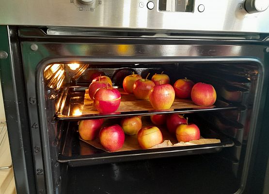 "OWOCOWY WTOREK" w klasie trzeciej  grafika