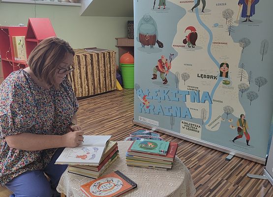 Szkolna biblioteka serdecznie zachęca wszystkich uczniów do wypożyczania książek!  grafika