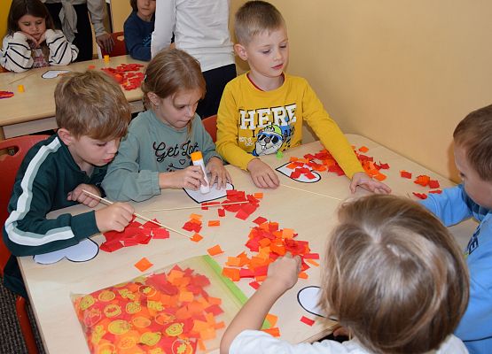 Czytamy z sercem grafika