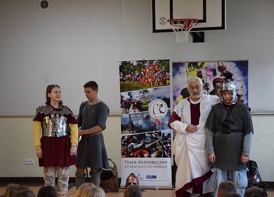 Żywa lekcja historii grafika