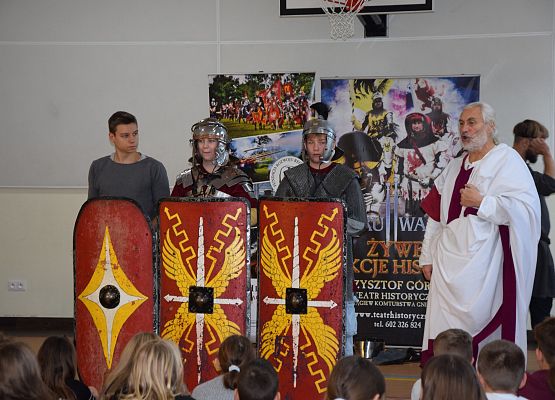 Żywa lekcja historii grafika