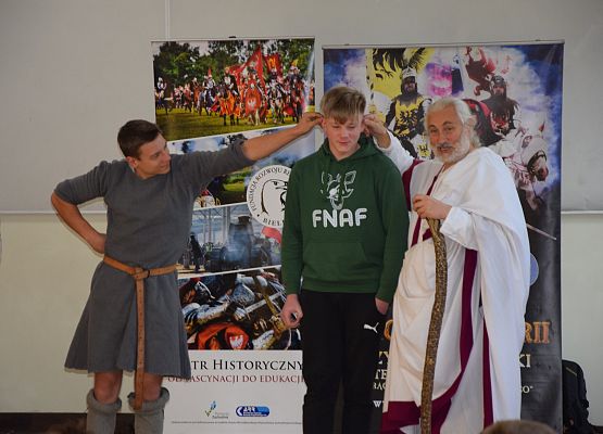 Żywa lekcja historii grafika