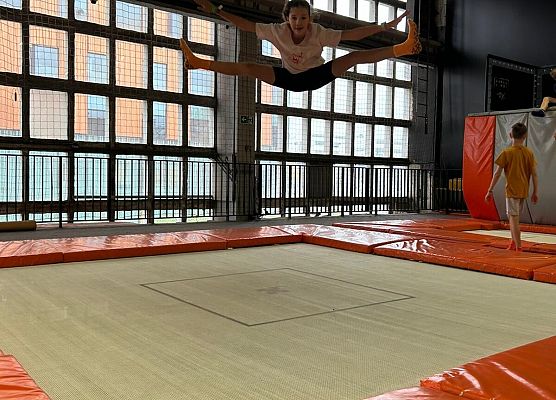 Klasa 5b w Jumpcity Gdańsk grafika