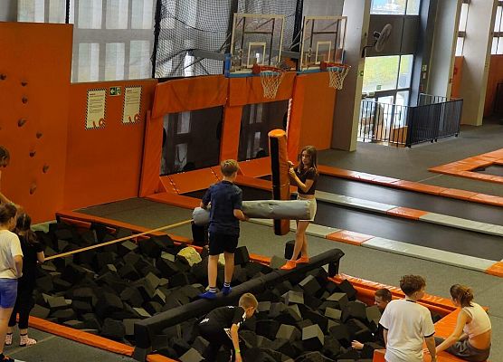 Klasa 5b w Jumpcity Gdańsk grafika