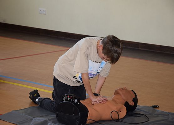 Zajęcia z pierwszej pomocy grafika