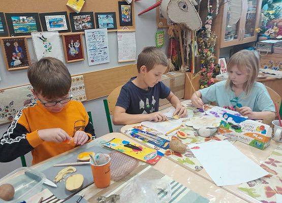 Ziemniaczane stempelki grafika