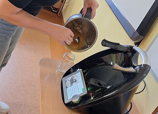 Uczniowie klasy IIb wiedzą co smaczne i zdrowe! grafika