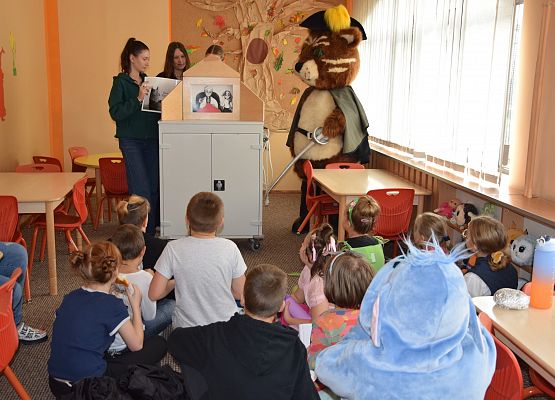 DZIEŃ POSTACI Z BAJEK grafika