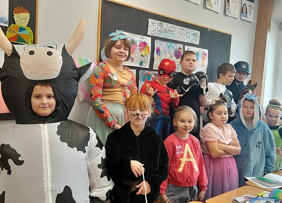 DZIEŃ POSTACI Z BAJEK grafika