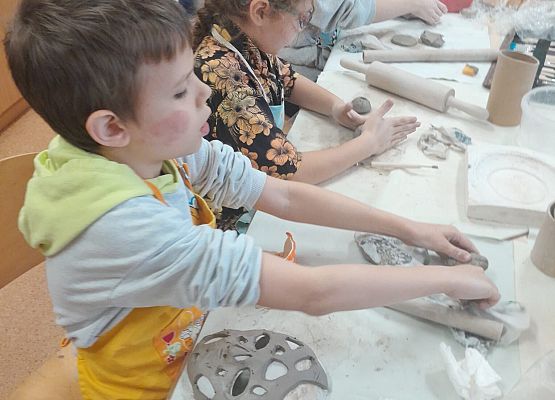 Arteterapia gliną w kl.I - III grafika