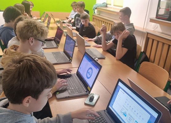 Projektowanie w Canvie grafika