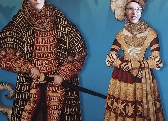 Wycieczka kaszubska klas 1 i 2 do Muzeum Piśmiennictwa i muzyki w Wejherowie grafika