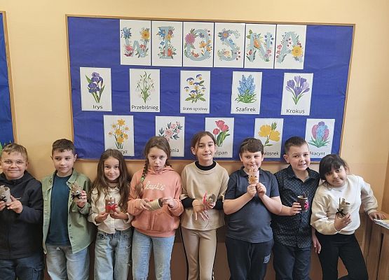 Świąteczny czas w klasach pierwszych i drugich. grafika