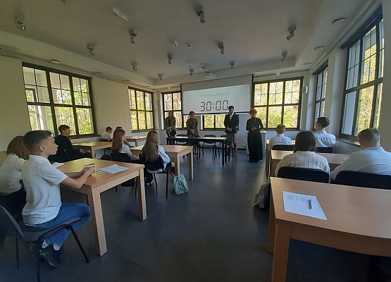 Gminny etap  konkursu wiedzy o zamkach gotyckich organizowany przez Stowarzyszenie gmin „Polskie zamki gotyckie” grafika