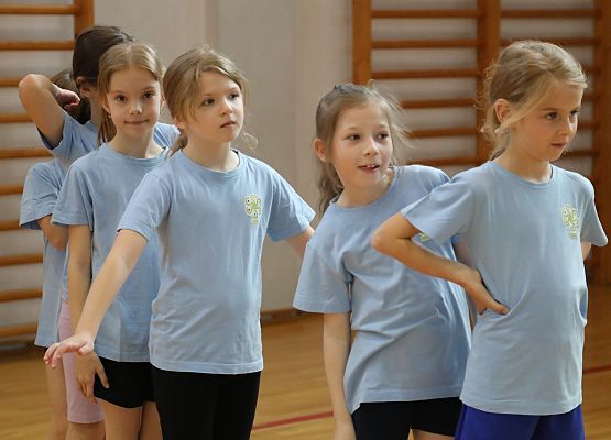 Kto z nas lepiej i prędzej grafika