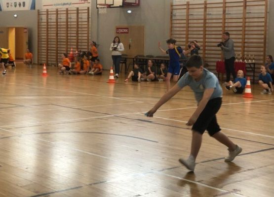 Kto z nas lepiej i prędzej grafika