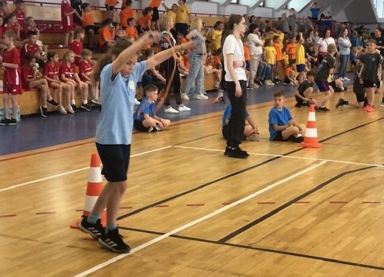 Kto z nas lepiej i prędzej grafika